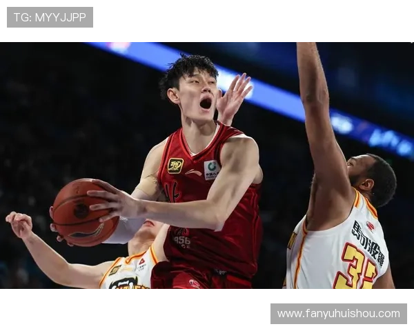 曾凡博坦言状态起伏但始终热爱篮球并享受赛场带来的纯粹快乐